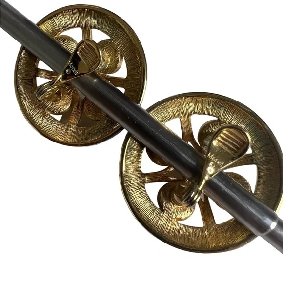 Monet Vintage Back Clasp Earrings With Gold + Pearl In Center - Picture 4 of 7